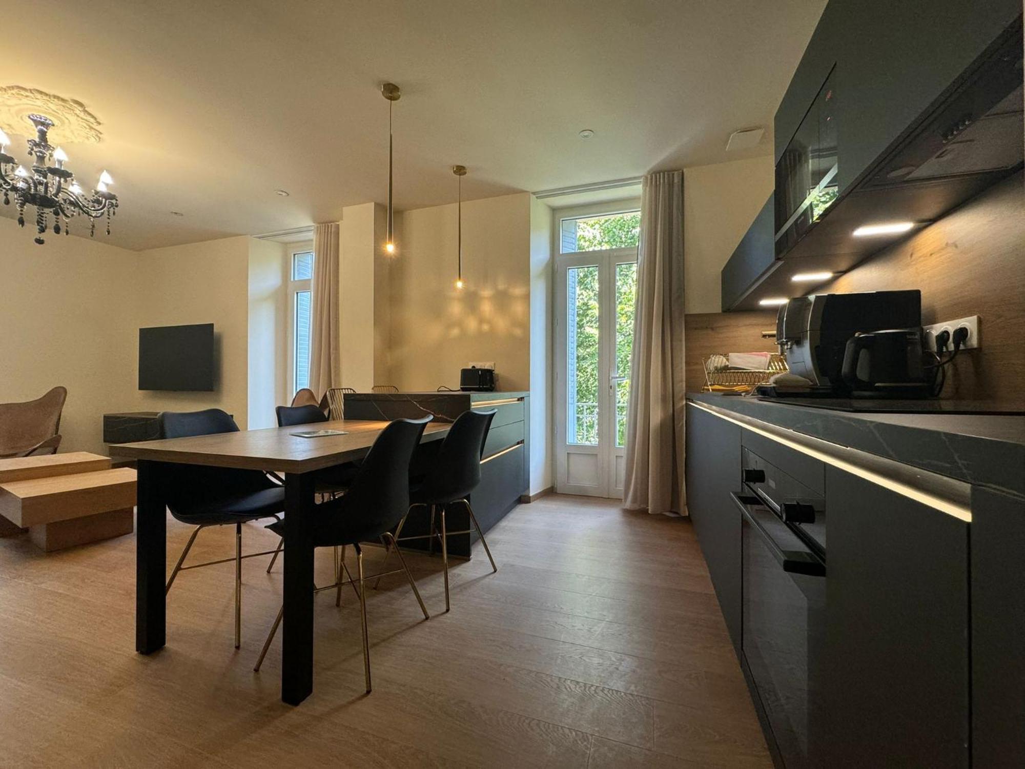 Château-Ville-Vieille Appartements Confortables Avec Vue Montagne - Residence Villa Belle Fleur מראה חיצוני תמונה