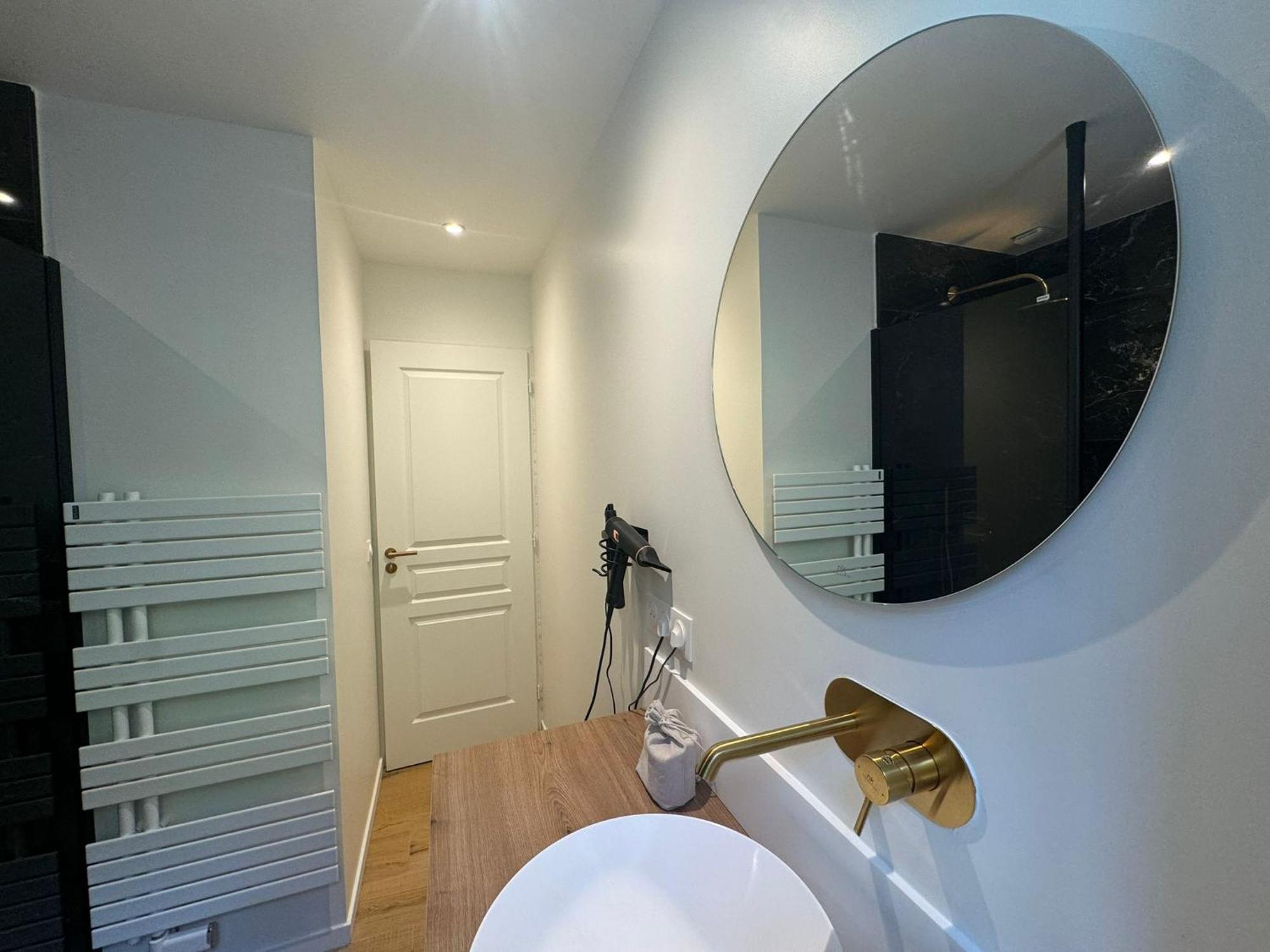 Château-Ville-Vieille Appartements Confortables Avec Vue Montagne - Residence Villa Belle Fleur מראה חיצוני תמונה