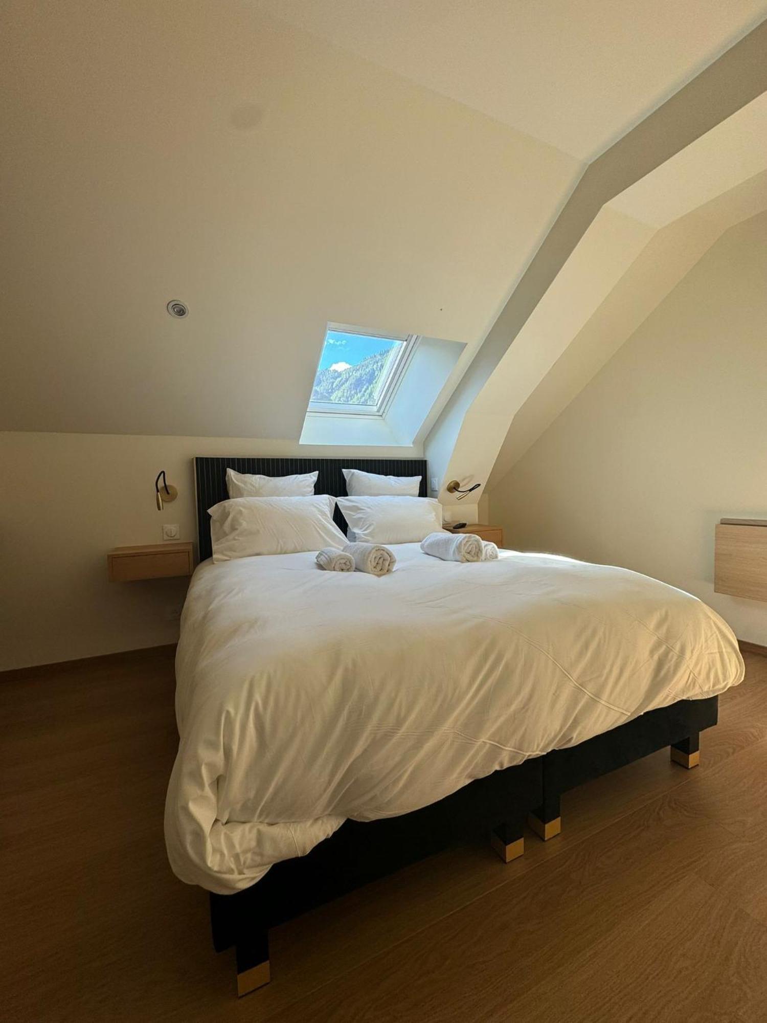 Château-Ville-Vieille Appartements Confortables Avec Vue Montagne - Residence Villa Belle Fleur מראה חיצוני תמונה