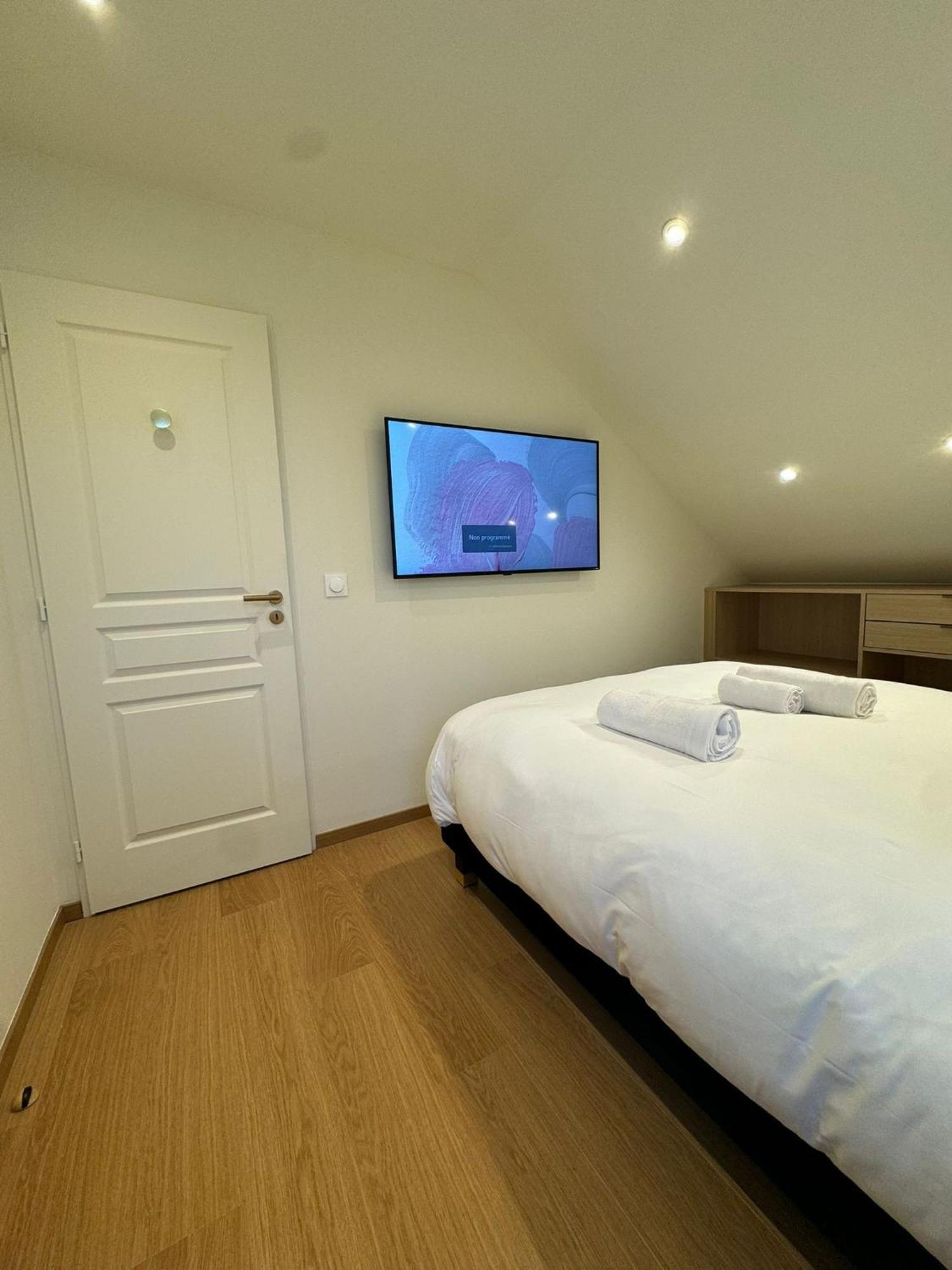 Château-Ville-Vieille Appartements Confortables Avec Vue Montagne - Residence Villa Belle Fleur מראה חיצוני תמונה