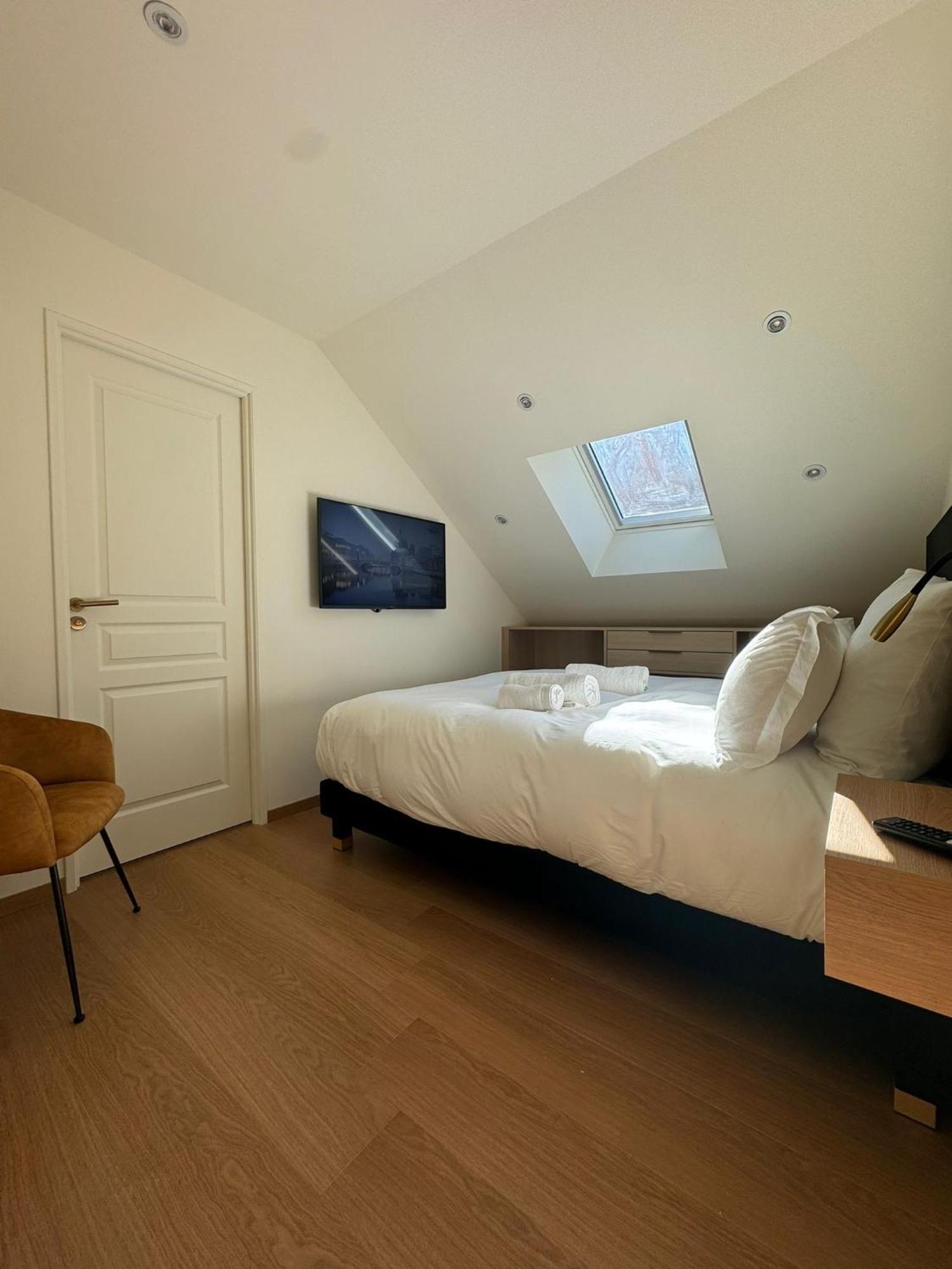 Château-Ville-Vieille Appartements Confortables Avec Vue Montagne - Residence Villa Belle Fleur מראה חיצוני תמונה