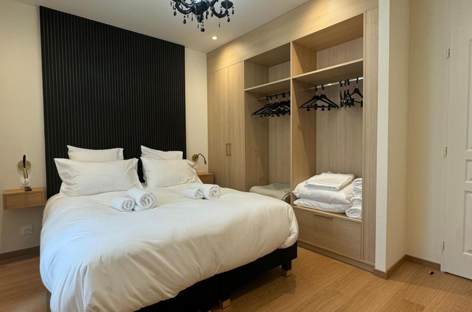 Château-Ville-Vieille Appartements Confortables Avec Vue Montagne - Residence Villa Belle Fleur מראה חיצוני תמונה