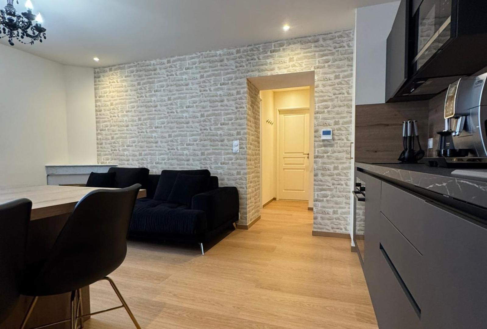 Château-Ville-Vieille Appartements Confortables Avec Vue Montagne - Residence Villa Belle Fleur מראה חיצוני תמונה