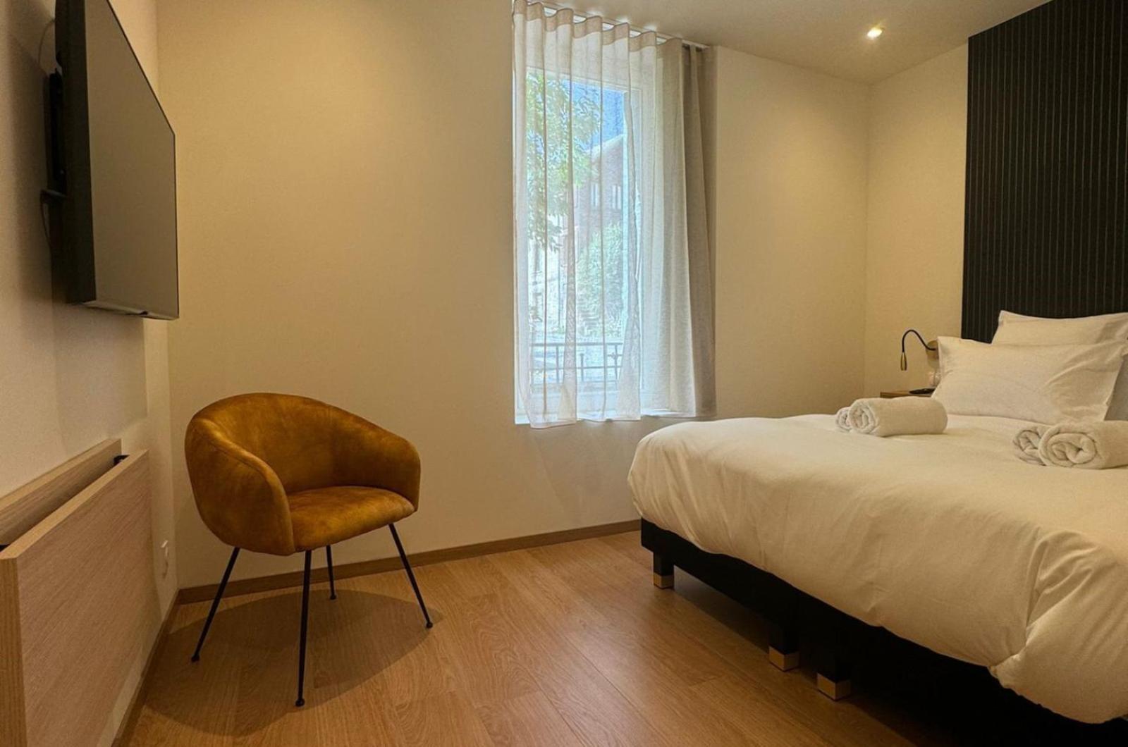 Château-Ville-Vieille Appartements Confortables Avec Vue Montagne - Residence Villa Belle Fleur מראה חיצוני תמונה