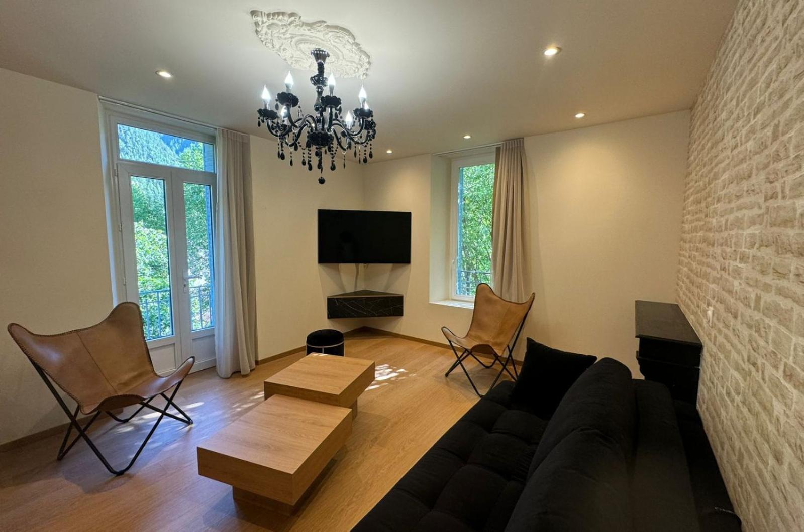 Château-Ville-Vieille Appartements Confortables Avec Vue Montagne - Residence Villa Belle Fleur מראה חיצוני תמונה